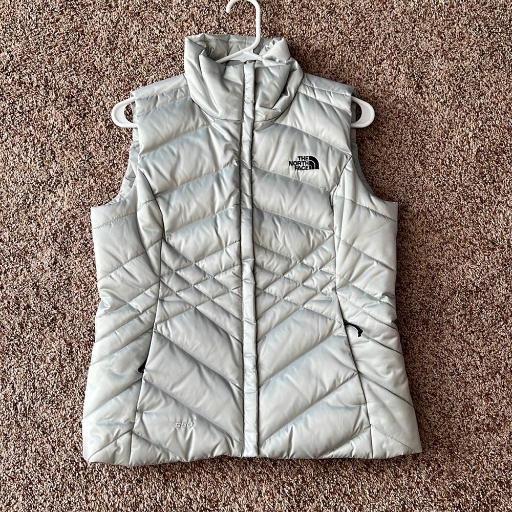 The north face vest size S worn once